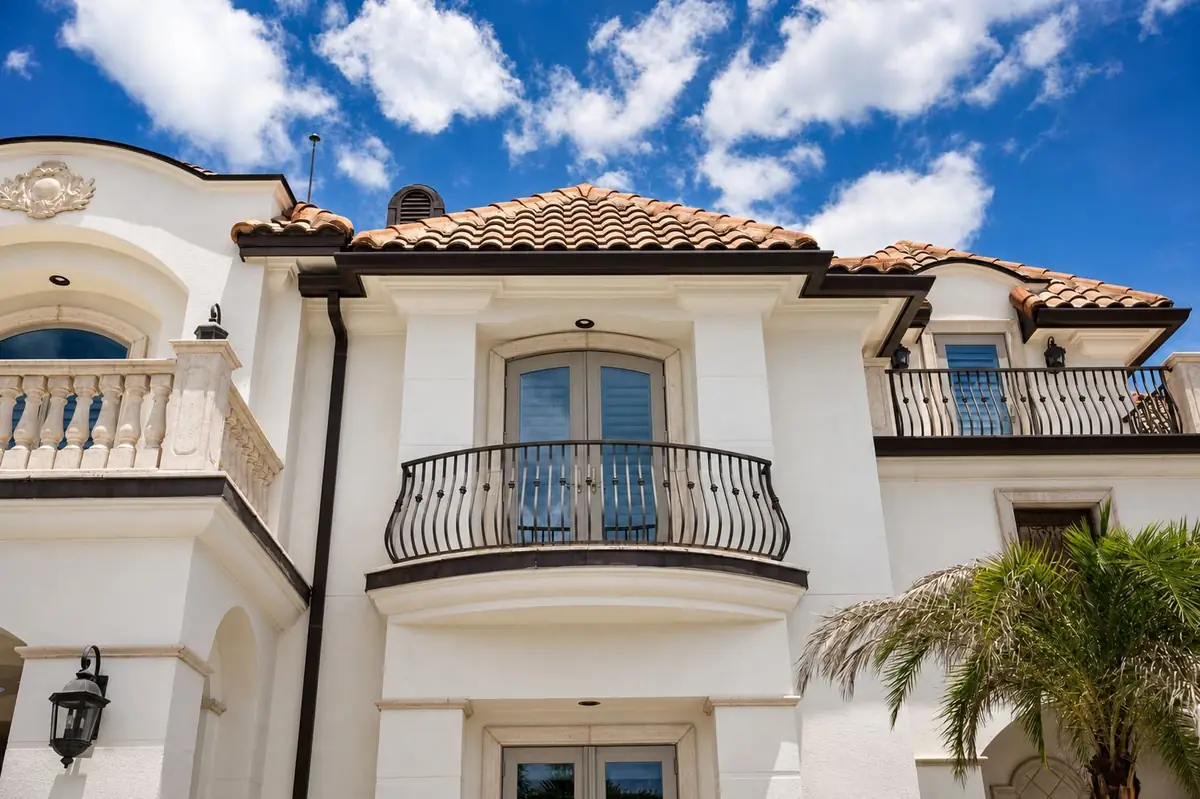 Preserved stucco, railings and roofline on a Northeast Florida estate